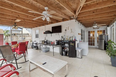 House in Florida City, Florida 4 bedrooms, 118.26 sq.m. № 1875320 - photo 21