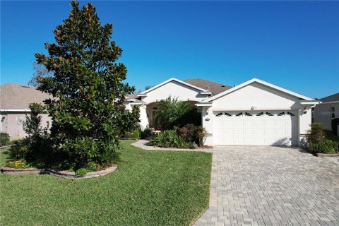 House in Leesburg, Florida 3 bedrooms, 207.73 sq.m. № 1529800 - photo 1