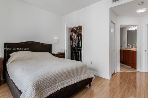 Condo in Miami, Florida, 2 bedrooms № 2068501 - photo 22