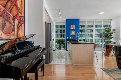 Condo in Miami, Florida, 2 bedrooms № 2068501 - photo 9