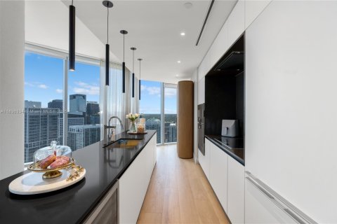 Condo in Miami, Florida, 3 bedrooms  № 1825857 - photo 5