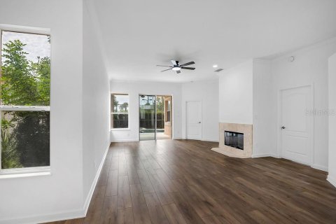 Villa ou maison à vendre à Orlando, Floride: 3 chambres, 165.92 m2 № 2406287 - photo 5