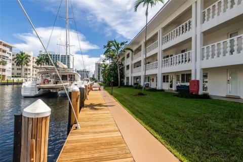 Condo in Fort Lauderdale, Florida, 1 bedroom № 2083568 - photo 8