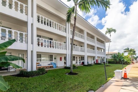 Condo in Fort Lauderdale, Florida, 1 bedroom № 2083568 - photo 7