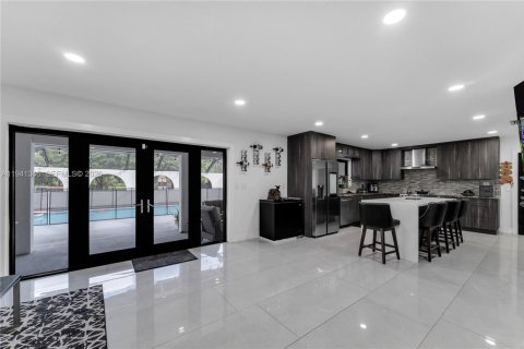 Villa ou maison à louer à Miami, Floride: 5 chambres, 203.55 m2 № 2001294 - photo 14