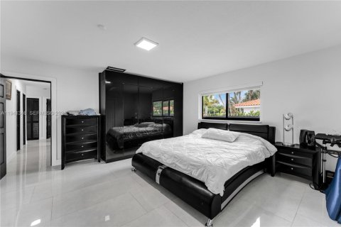 Villa ou maison à louer à Miami, Floride: 5 chambres, 203.55 m2 № 2001294 - photo 22