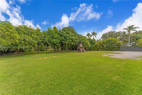 Villa ou maison à louer à Miami, Floride: 5 chambres, 203.55 m2 № 2001294 - photo 28