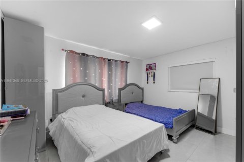 Villa ou maison à louer à Miami, Floride: 5 chambres, 203.55 m2 № 2001294 - photo 17