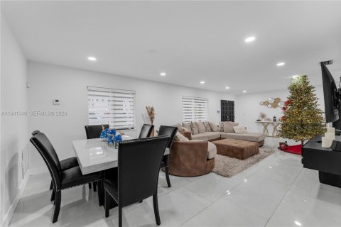 Villa ou maison à louer à Miami, Floride: 5 chambres, 203.55 m2 № 2001294 - photo 6