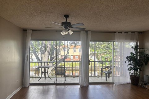 Condominio en alquiler en Tampa, Florida, 2 dormitorios, 141.21 m2 № 1904909 - foto 3