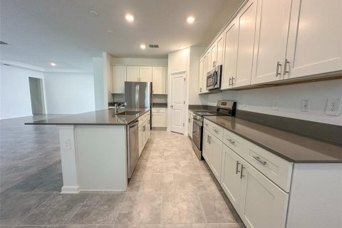 Casa en alquiler en Apopka, Florida, 4 dormitorios, 241.27 m2 № 1918751 - foto 9