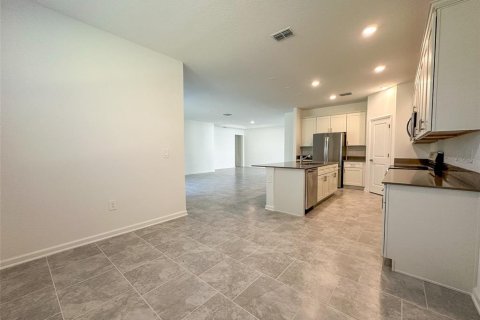 Casa en alquiler en Apopka, Florida, 4 dormitorios, 241.27 m2 № 1918751 - foto 11