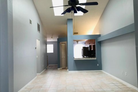 Condo in Tampa, Florida, 2 bedrooms  № 1721634 - photo 7