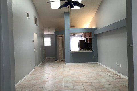 Condo in Tampa, Florida, 2 bedrooms  № 1721634 - photo 9