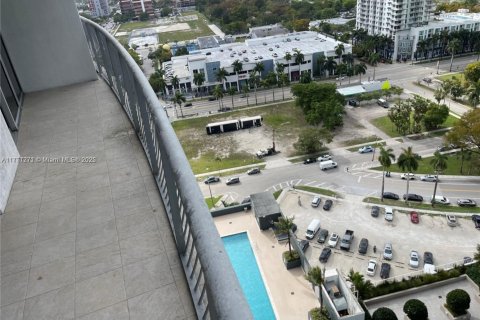 Condo in Miami, Florida, 1 bedroom № 2035351 - photo 7