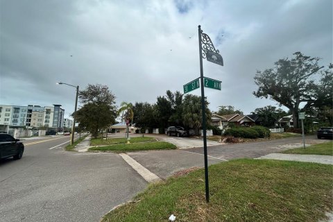 Land in Saint Petersburg, Florida № 1403708 - photo 11