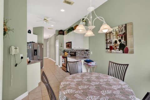 Villa ou maison à vendre à Port St. Lucie, Floride: 2 chambres, 155.33 m2 № 2188752 - photo 14