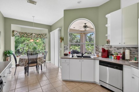 Villa ou maison à vendre à Port St. Lucie, Floride: 2 chambres, 155.33 m2 № 2188752 - photo 13