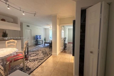 Copropriété à vendre à Sunny Isles Beach, Floride: 2 chambres, 103.68 m2 № 1710062 - photo 6