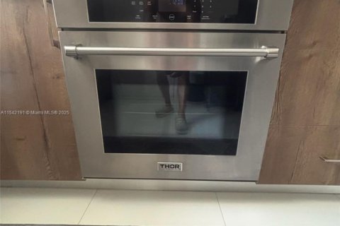 Купить кондоминиум в Халландейл-Бич, Флорида 2 спальни, 158.86м2, № 1958398 - фото 3