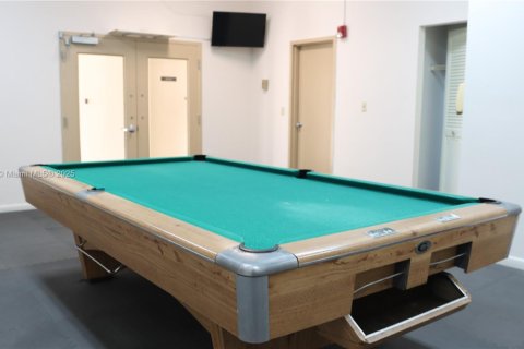 Купить кондоминиум в Халландейл-Бич, Флорида 2 спальни, 158.86м2, № 1958398 - фото 14