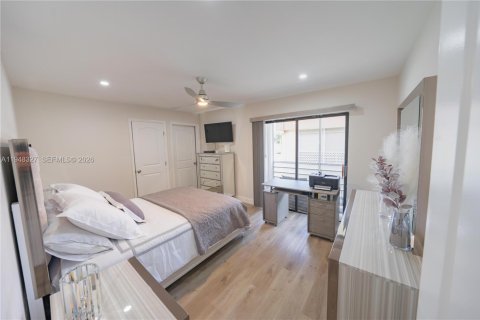 Condo in Delray Beach, Florida, 2 bedrooms  № 2004354 - photo 8