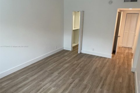 Condominio en venta en Coral Gables, Florida, 1 dormitorio, 69.12 m2 № 1691483 - foto 7