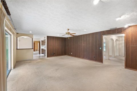 House in Temple Terrace, Florida 3 bedrooms, 218.78 sq.m. № 1883346 - photo 12