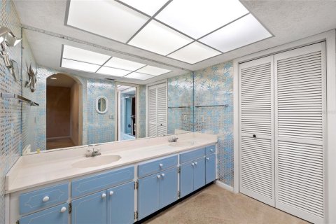 House in Temple Terrace, Florida 3 bedrooms, 218.78 sq.m. № 1883346 - photo 22