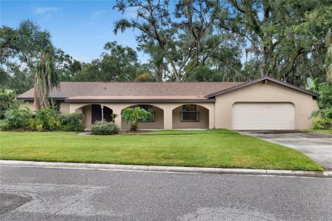 House in Temple Terrace, Florida 3 bedrooms, 218.78 sq.m. № 1883346 - photo 1