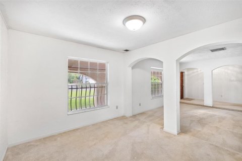 House in Temple Terrace, Florida 3 bedrooms, 218.78 sq.m. № 1883346 - photo 5