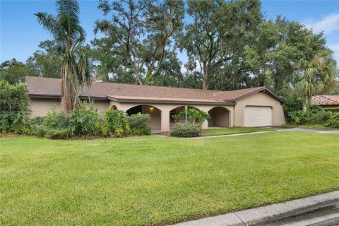House in Temple Terrace, Florida 3 bedrooms, 218.78 sq.m. № 1883346 - photo 2