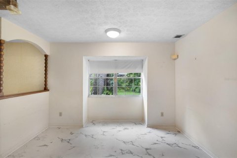 House in Temple Terrace, Florida 3 bedrooms, 218.78 sq.m. № 1883346 - photo 19
