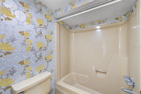 House in Temple Terrace, Florida 3 bedrooms, 218.78 sq.m. № 1883346 - photo 27