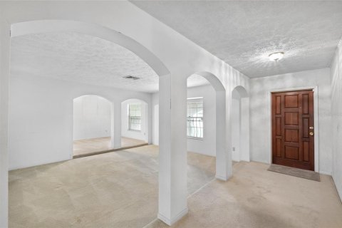 House in Temple Terrace, Florida 3 bedrooms, 218.78 sq.m. № 1883346 - photo 7