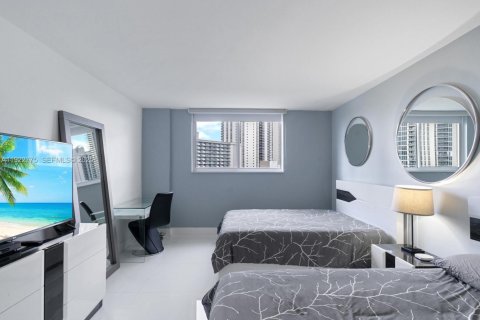 Copropriété à louer à Sunny Isles Beach, Floride: 2 chambres, 139.82 m2 № 1976882 - photo 13