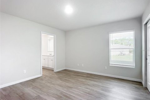 Commercial property in Palm Coast, Florida 4 bedrooms, 181.53 sq.m. № 2113758 - photo 7