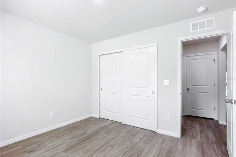 Commercial property in Palm Coast, Florida 4 bedrooms, 181.53 sq.m. № 2113758 - photo 6