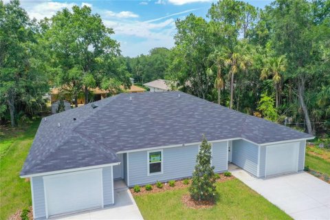 Commercial property in Palm Coast, Florida 4 bedrooms, 181.53 sq.m. № 2113758