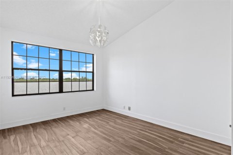 Снять в аренду кондоминиум в Майами-Лейкс, Флорида 2 спальни, 107.77м2, № 1988918 - фото 13