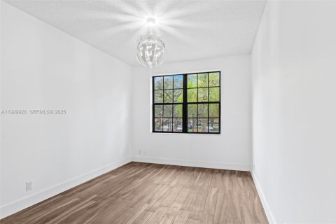 Снять в аренду кондоминиум в Майами-Лейкс, Флорида 2 спальни, 107.77м2, № 1988918 - фото 19