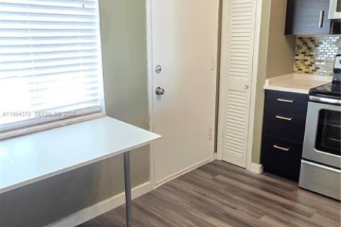 Купить кондоминиум в Майами, Флорида 1 спальня, 83.43м2, № 2055975 - фото 9