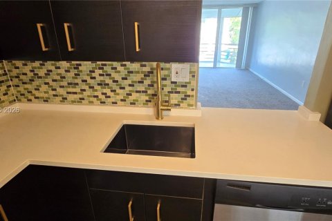 Купить кондоминиум в Майами, Флорида 1 спальня, 83.43м2, № 2055975 - фото 4