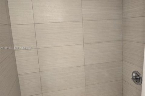 Купить кондоминиум в Майами, Флорида 1 спальня, 83.43м2, № 2055975 - фото 18