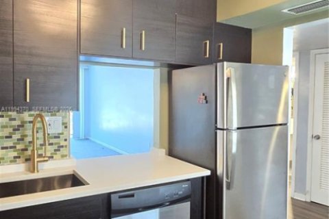 Купить кондоминиум в Майами, Флорида 1 спальня, 83.43м2, № 2055975 - фото 8