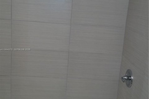 Купить кондоминиум в Майами, Флорида 1 спальня, 83.43м2, № 2055975 - фото 16