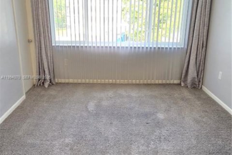 Купить кондоминиум в Майами, Флорида 1 спальня, 83.43м2, № 2055975 - фото 28