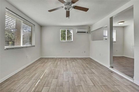 Duplex à vendre à Hudson, Floride: 4 chambres, 153.85 m2 № 2094008 - photo 4