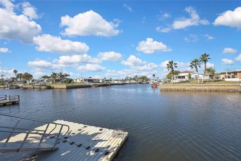 Dúplex en Hudson, Florida 4 dormitorios, 153.85 m2 № 2094008