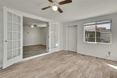 Duplex à vendre à Hudson, Floride: 4 chambres, 153.85 m2 № 2094008 - photo 25